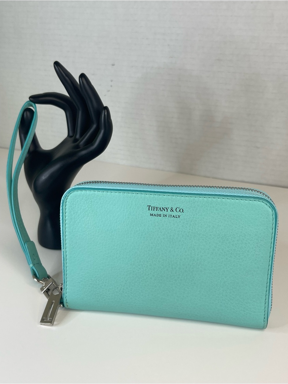 Tiffany & Co. wristlet wallet - Picture 13 of 13